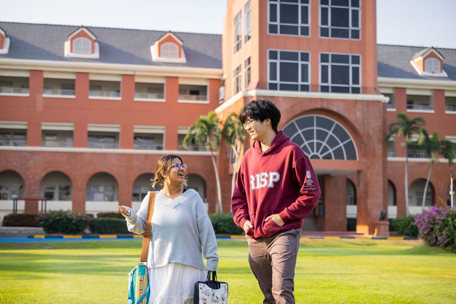 A Day in the Life at Boarding School: How Stimulating Environments Shape Confident Students - A Day in the Life at Boarding School