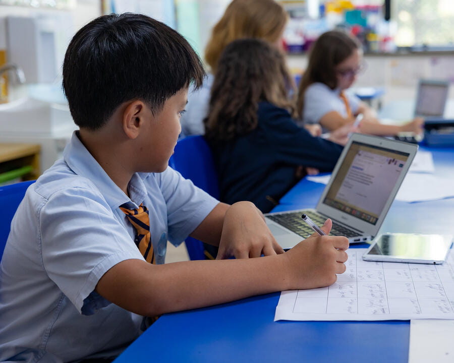 Como a Educação STEAM na BCB Forma os Inovadores do Amanhã - How STEAM Education at BCB Shapes Innovators
