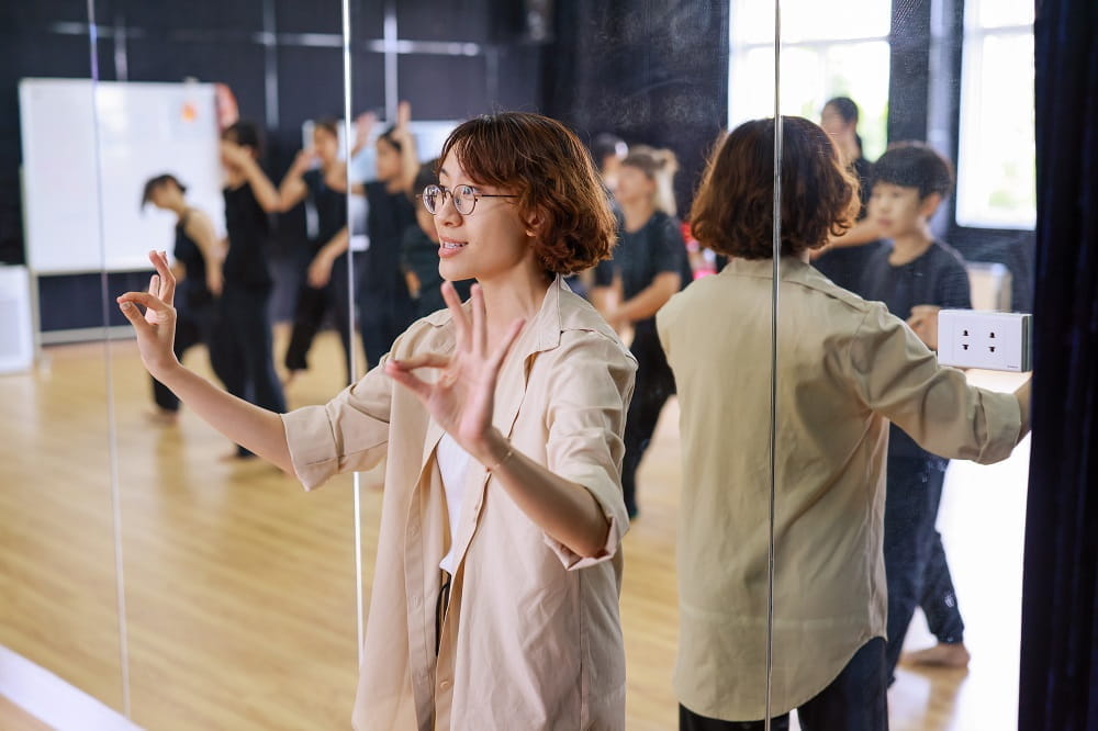 Theatre Dance Workshop | BIS Hanoi