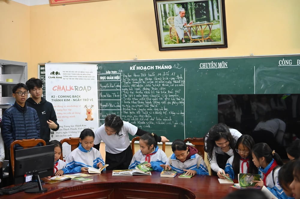 Chalk Road project brings joy and inspiration to Thanh Kim schools | British International School Hanoi - Chalk Road 2
