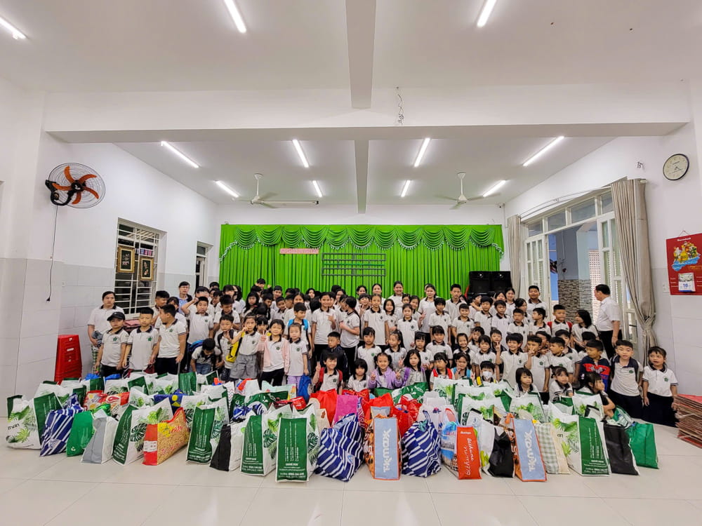 Sharing Warmth and Kindness: BIS Tết Gift Box Collection 2025 - TET Gift Collection