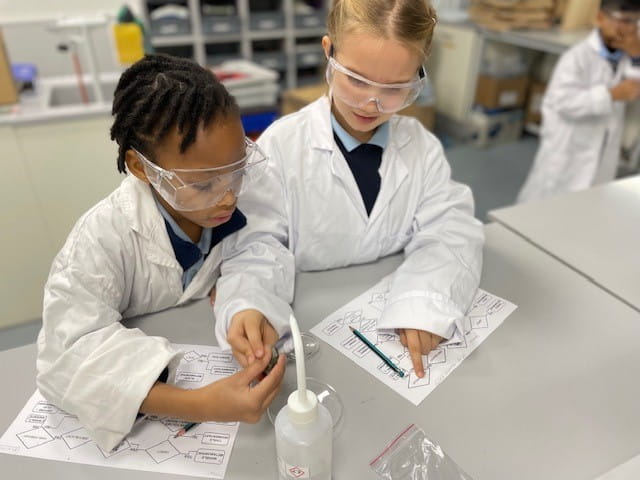 Science lab Year 3 Marigold - Carousel For News Detail