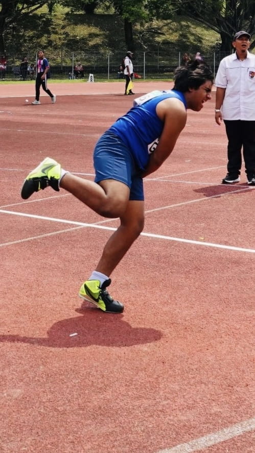 Year 11 student wins gold and establishes two new records - Carousel For News Detail