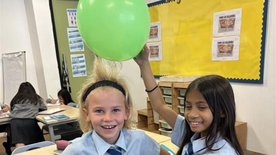 Year 5 students discover the wonders of static electricity - Carousel For News Detail