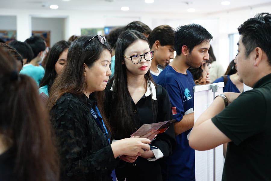 Alumni event and university fair highlight pathways to top - Carousel For News Detail