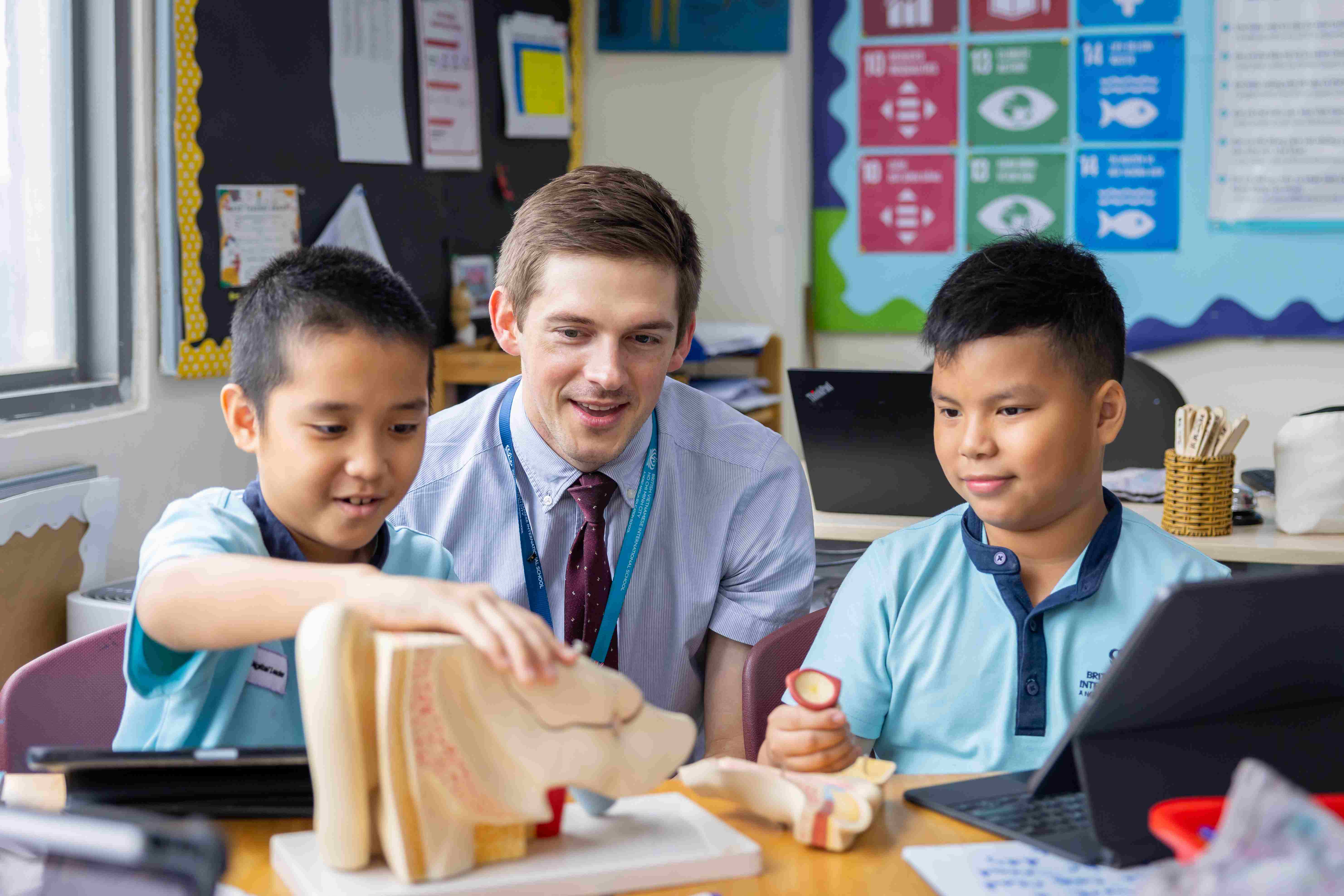 International Primary School in HCMC | BVIS HCMC - Image-50-pattern