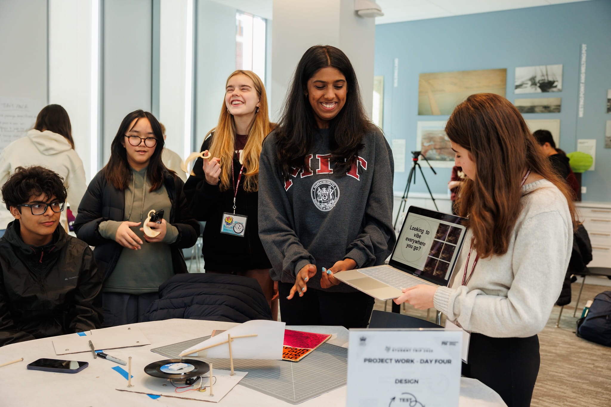 A priceless week of STEAM exploration for Bao Quyen, Year 10 - Carousel For News Detail