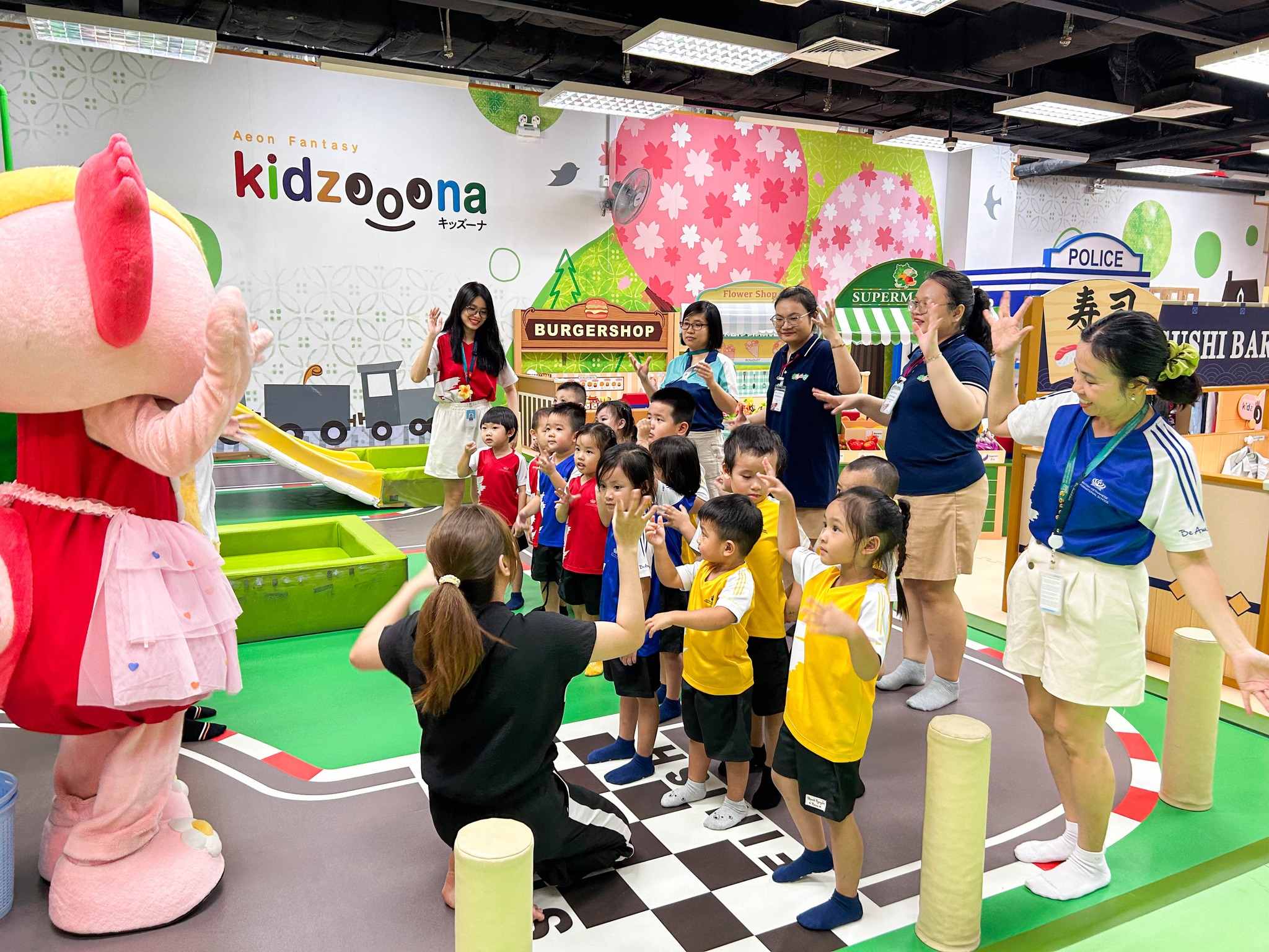 F2 Exciting trip to Kidzoona - F2 Exciting trip to Kidzoona