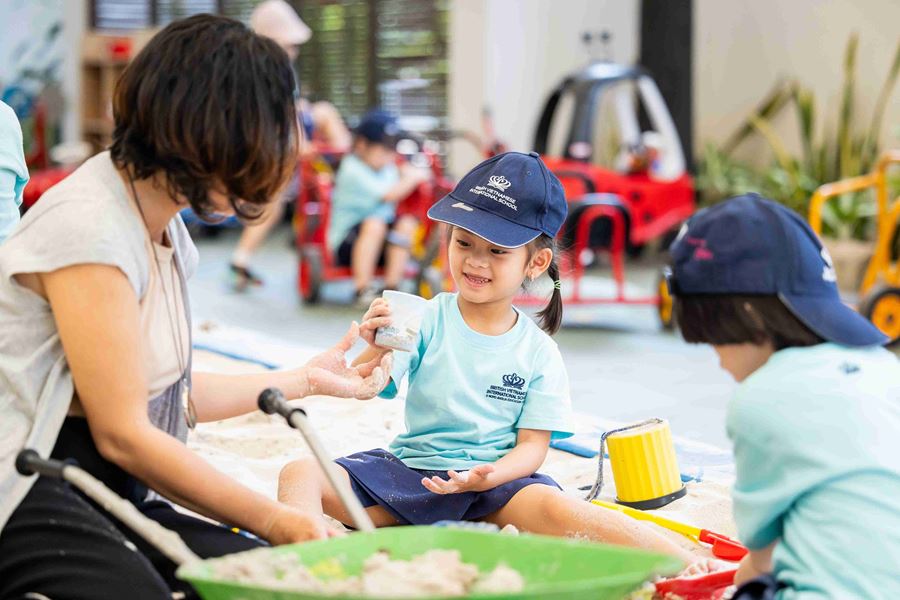 Experience and Exploration Week – a chance for children to experience first-hand our British style education - Experience and Exploration Week a chance for children to experience British style education