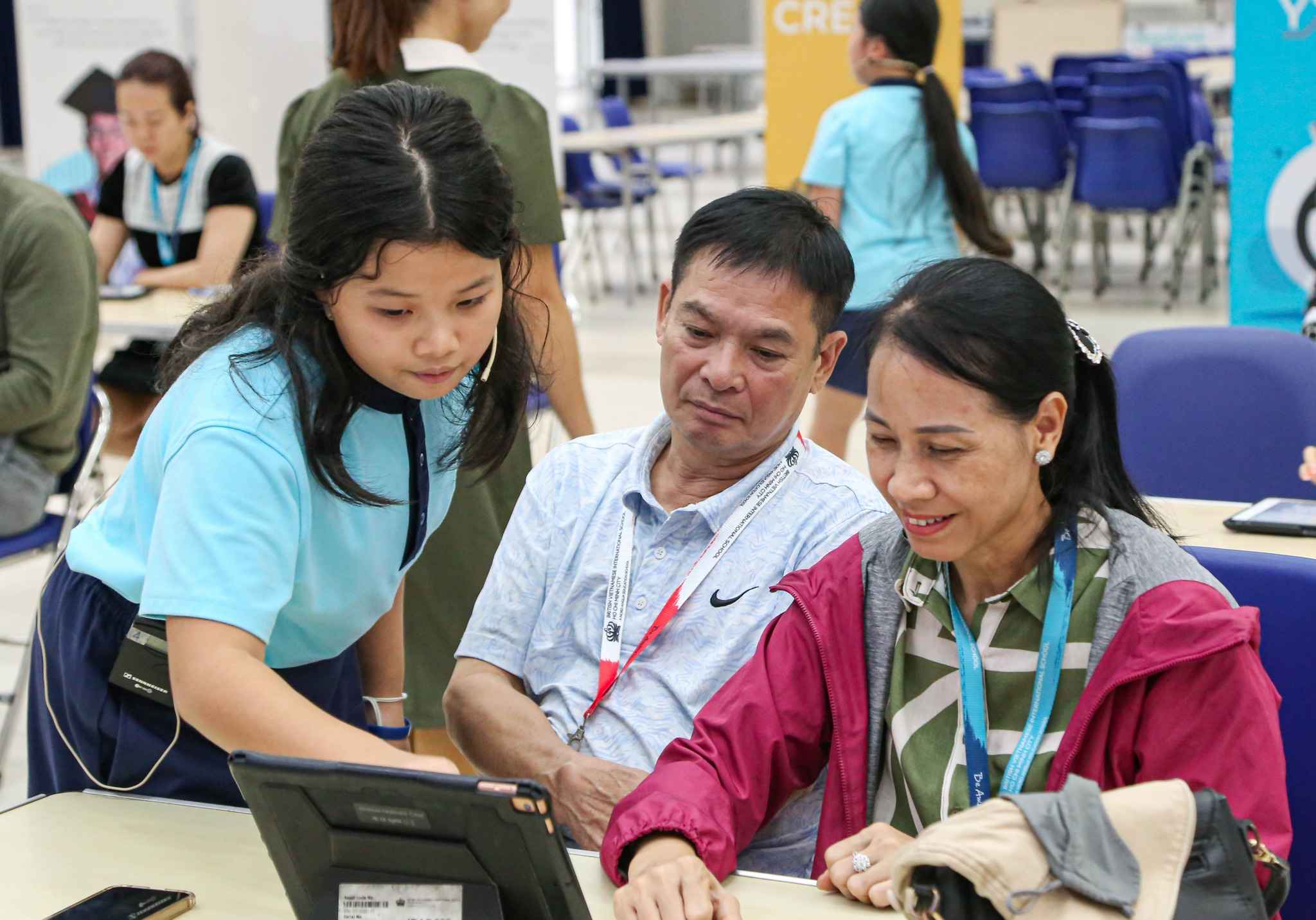 Hội Thảo Khối Tiểu Học: “Ba Mẹ Cùng Con Trở Thành Những Công Dân Số Hiểu Biết và Có Trách Nhiệm!”  - Primary Seminar Together Becoming Knowledgeable and Responsible Digital Citizens