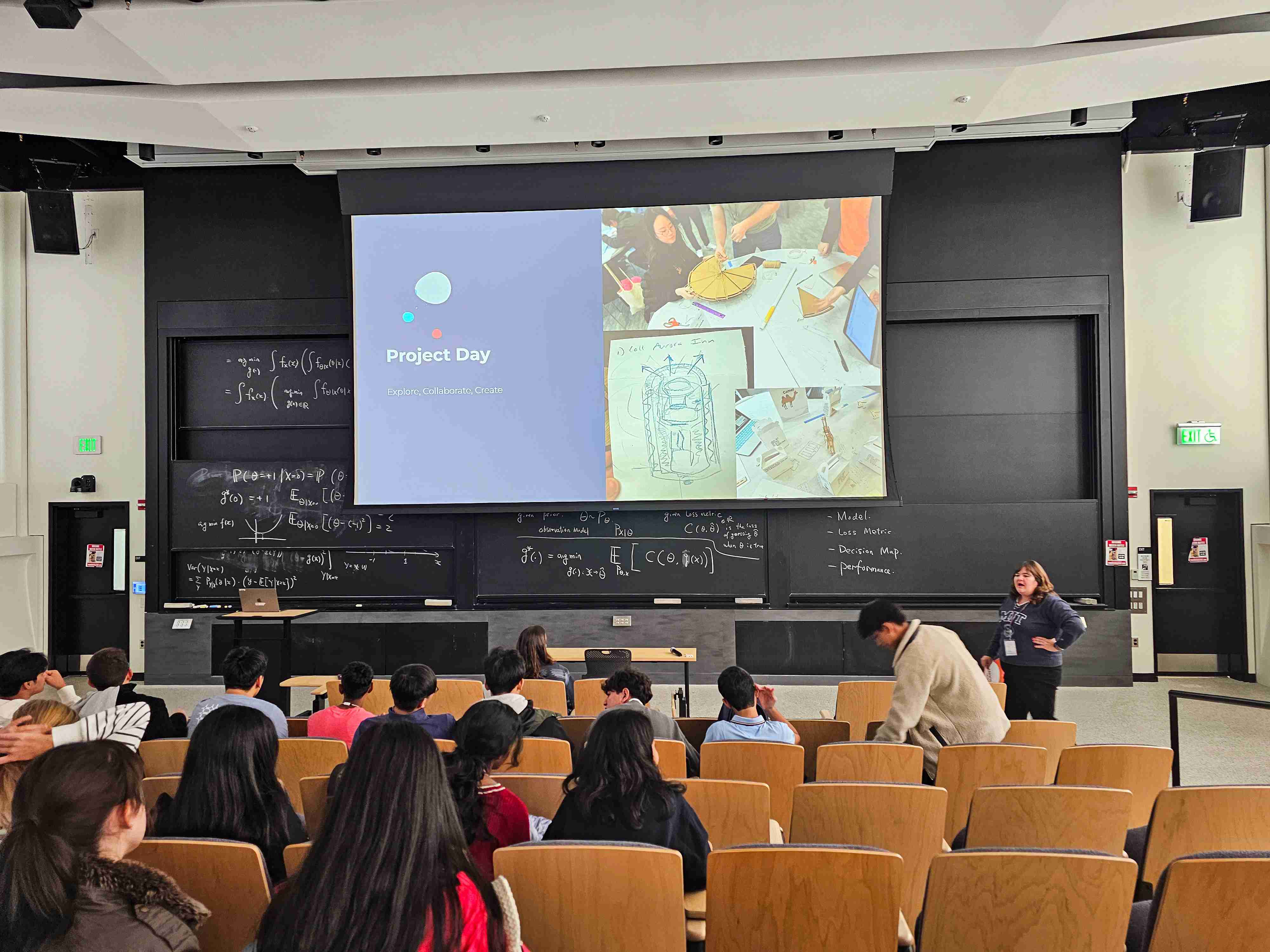 A Week Exploring the Massachusetts Institute of Technology - Carousel For News Detail