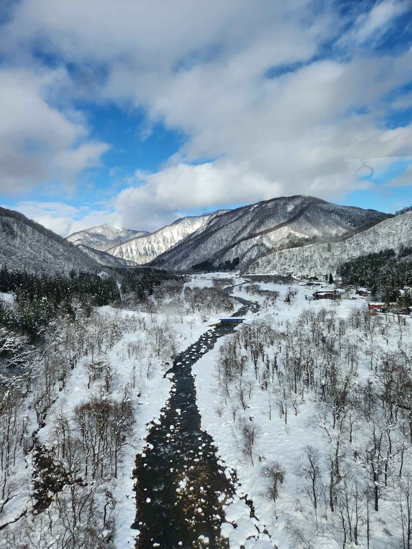 White Snow and Winter Joy – Ski Trip Diary of BVIS in Japan! - Day 1