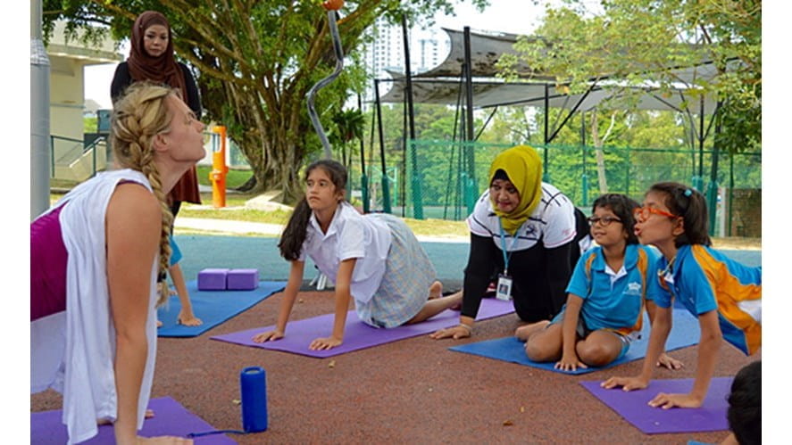 pagelinkimageoutdooryoga