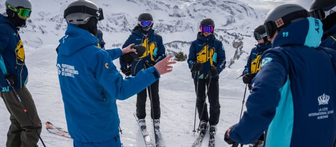 Les montagnes à la portée de tous : La saison de ski à La Côte International School - LCIS Skiing 2025