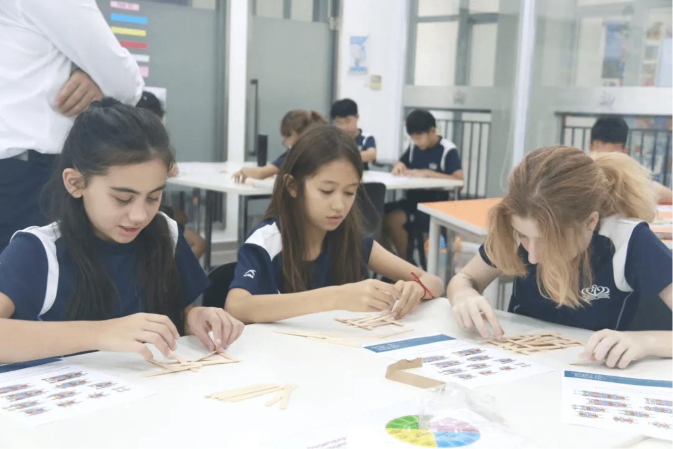 Building a Da Vinci Bridge A Hands-On Engineering Adventure - Building a Da Vinci Bridge A Hands-On Engineering Adventure