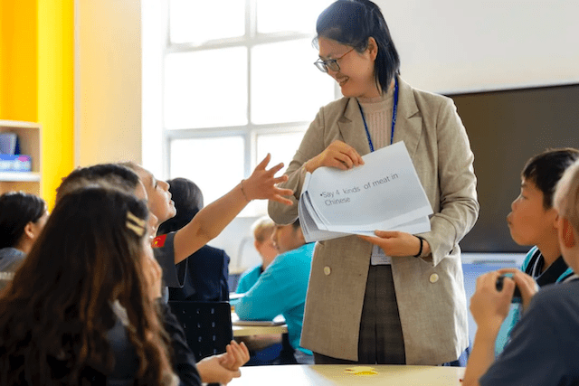 What makes a good teacher? The top 10 qualities our staff have in abundance - What makes a good teacher