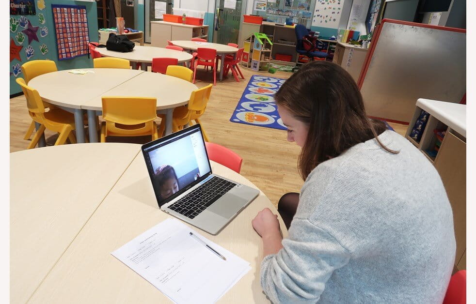 222336paddedw982h628of1f8f4f3videocall2jpg