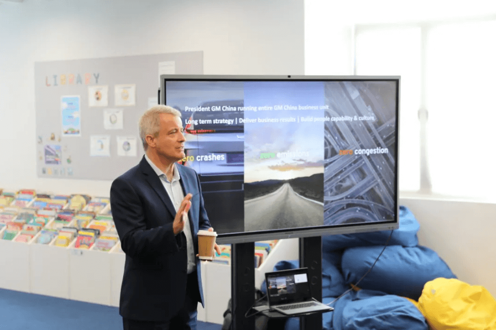 Industry Expert Presentation: Julian Blissett, GM of General Motors - Industry Expert Julian Blissett GM of General Motors