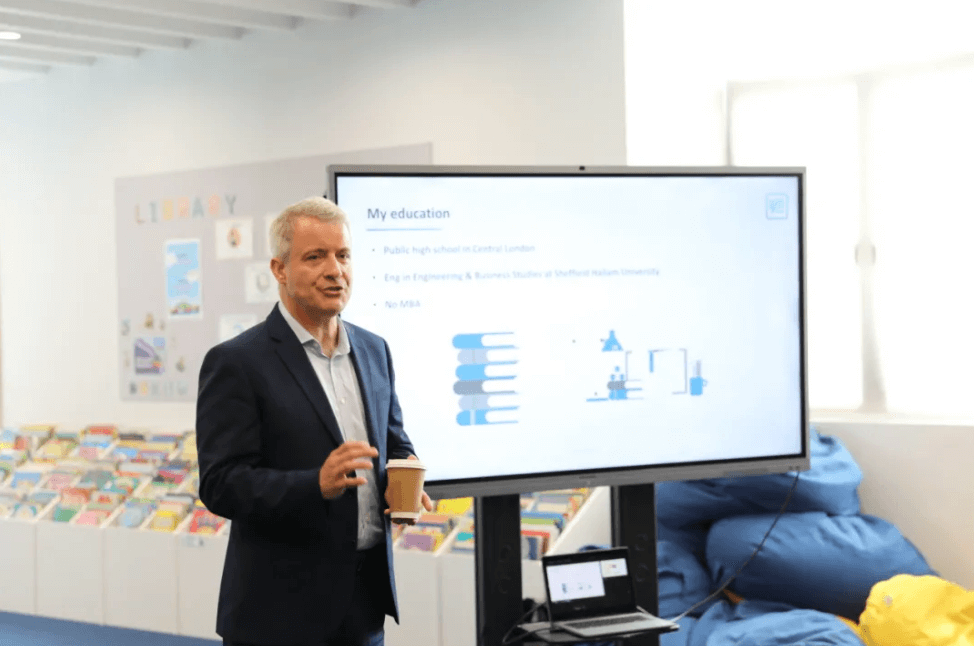 Industry Expert Presentation: Julian Blissett, GM of General Motors - Industry Expert Julian Blissett GM of General Motors