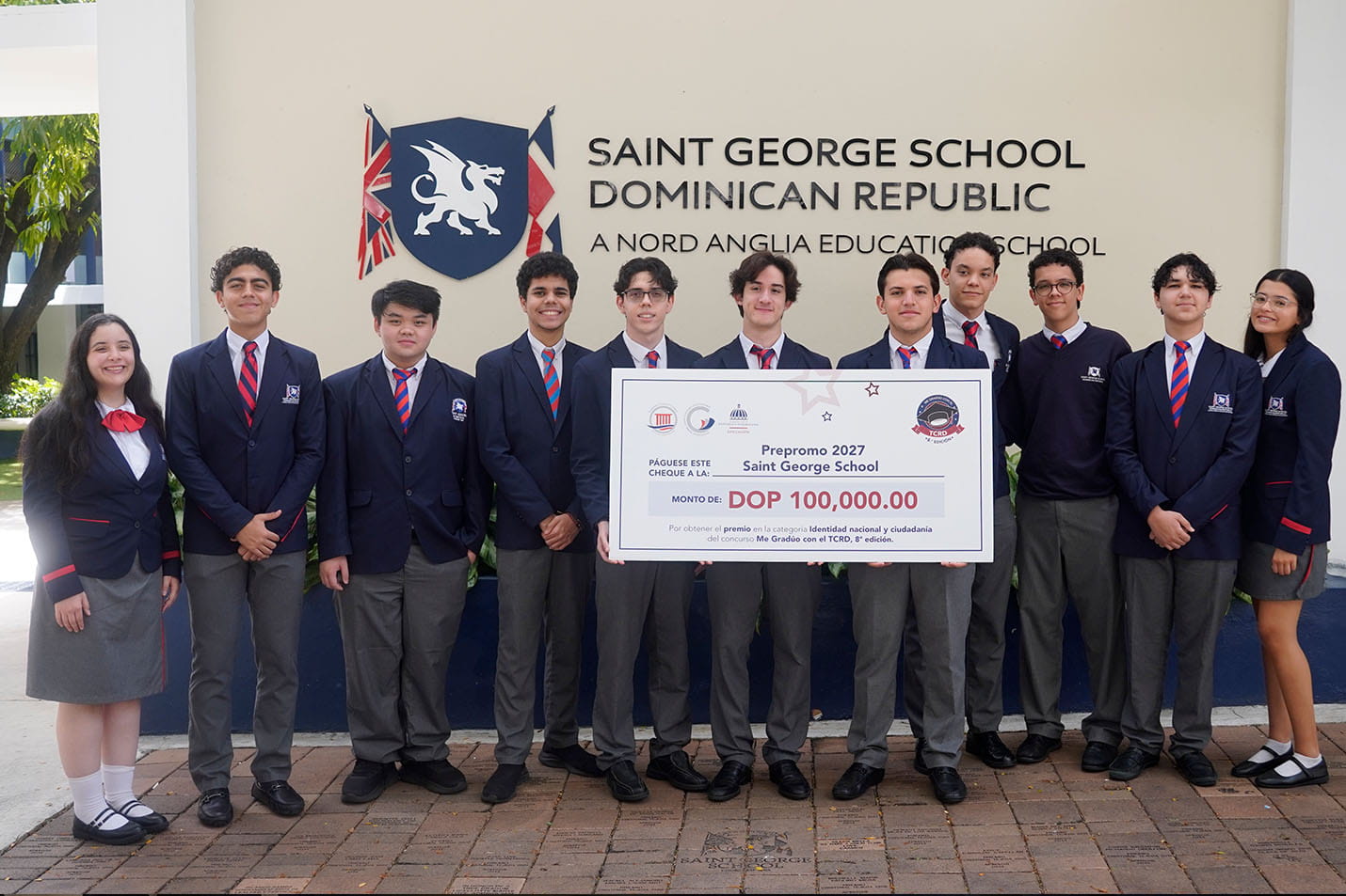 11th Grade Students Receive National Recognition in Constitutional Court Competition - Students Receive National Recognition